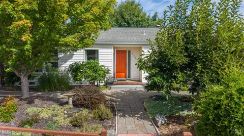 806 W Mill Street
