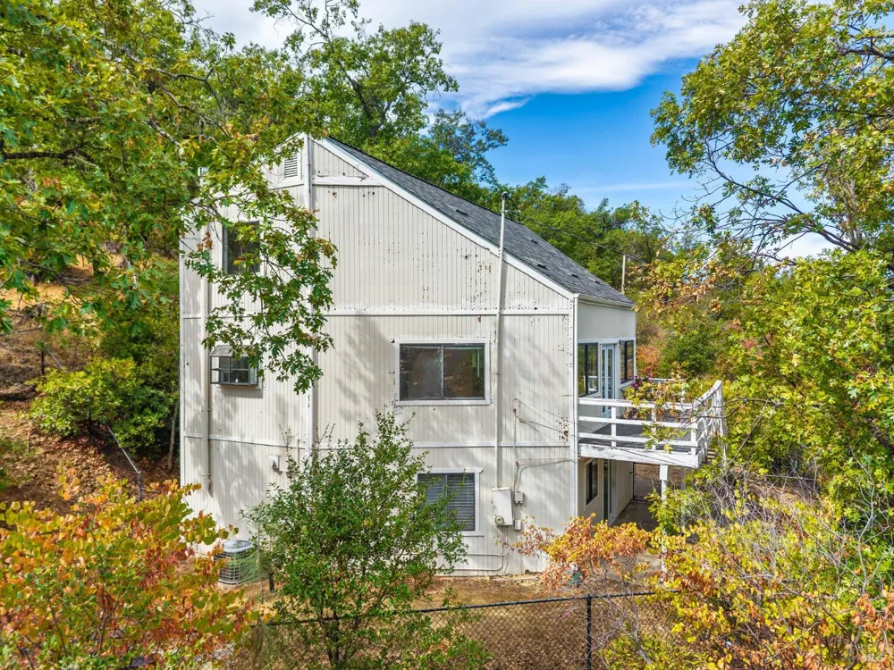 6963 Panoramic Drive Lucerne, CA 95458