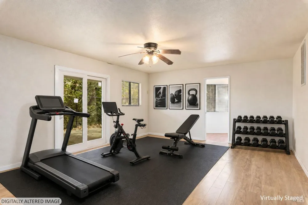 6963 Panoramic Drive Lucerne, CA 95458