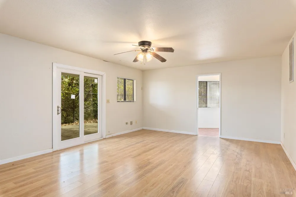 6963 Panoramic Drive Lucerne, CA 95458