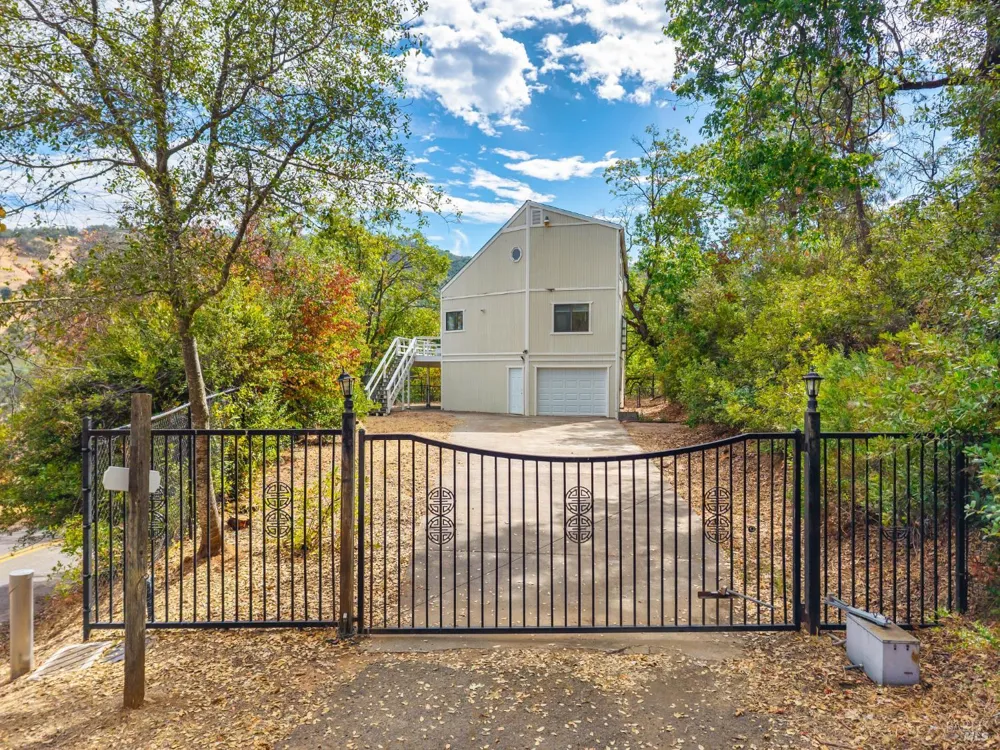 6963 Panoramic Drive Lucerne, CA 95458