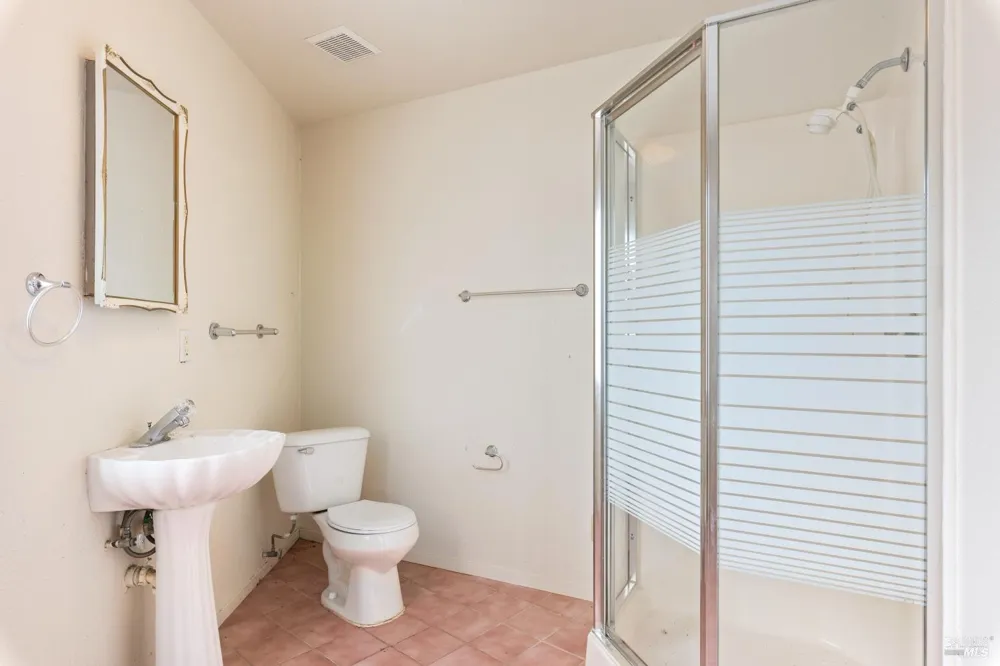 6963 Panoramic Drive Lucerne, CA 95458