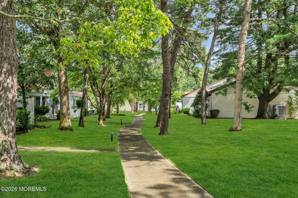 726 Wooton Court #A Manchester, NJ 08759