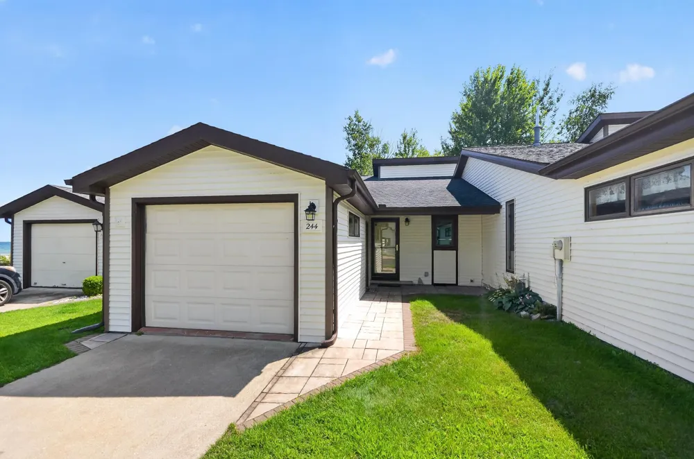 244 E Water Street Oscoda Charter Township, MI 48750