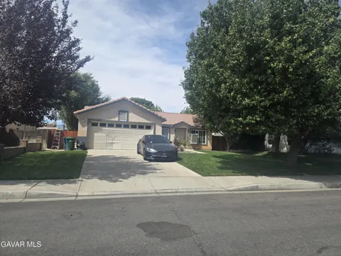 3319 E Avenue K 3