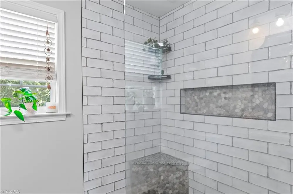 5356 Graycliff Lane Clemmons, NC 27012