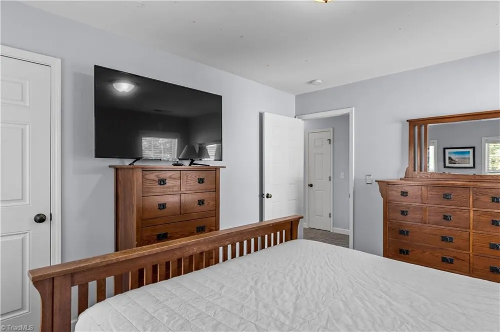 5356 Graycliff Lane Clemmons, NC 27012