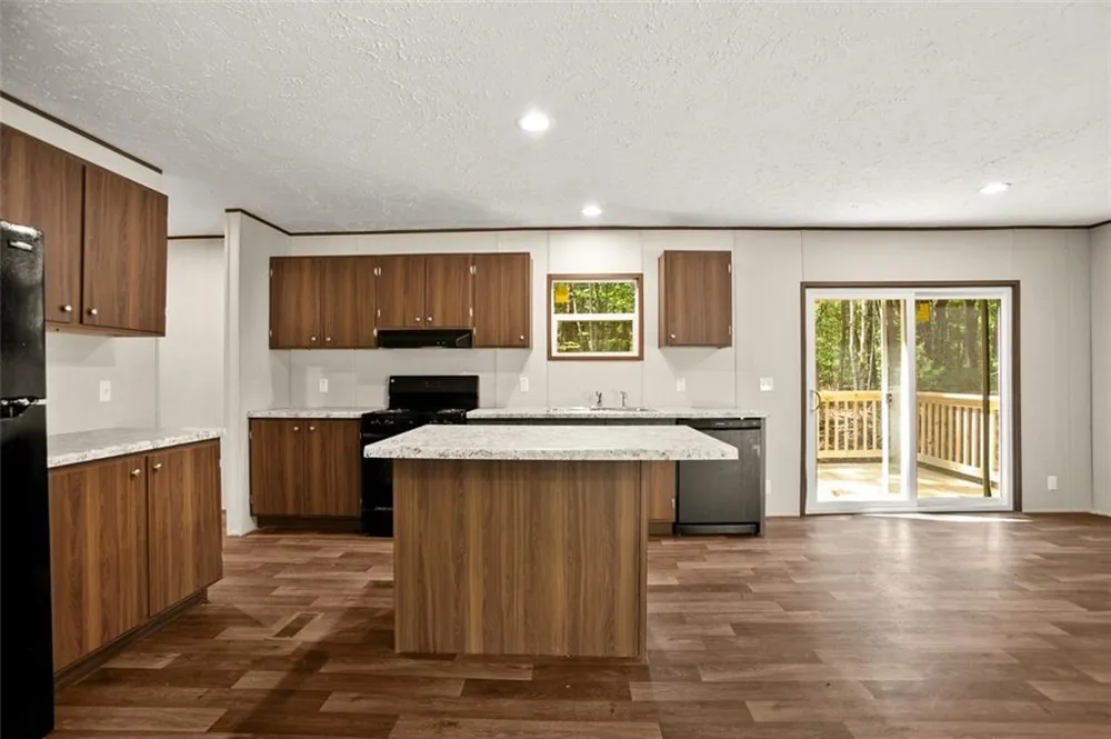 8827 Big Creek Road Ellijay, GA 30536