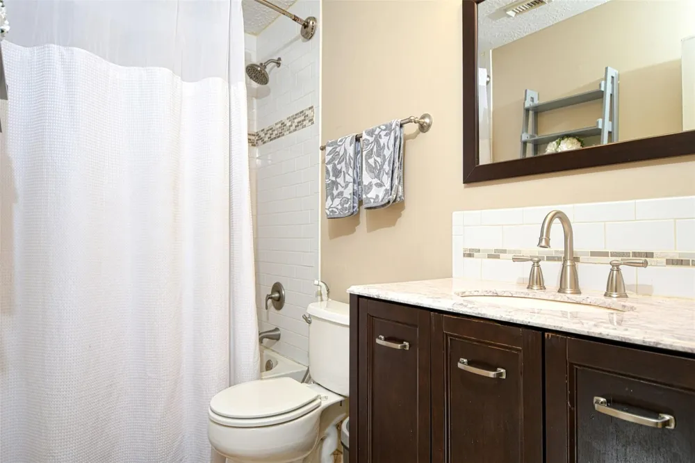 109 Avonlea The Woodlands, TX 77382