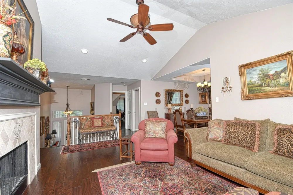 109 Avonlea The Woodlands, TX 77382