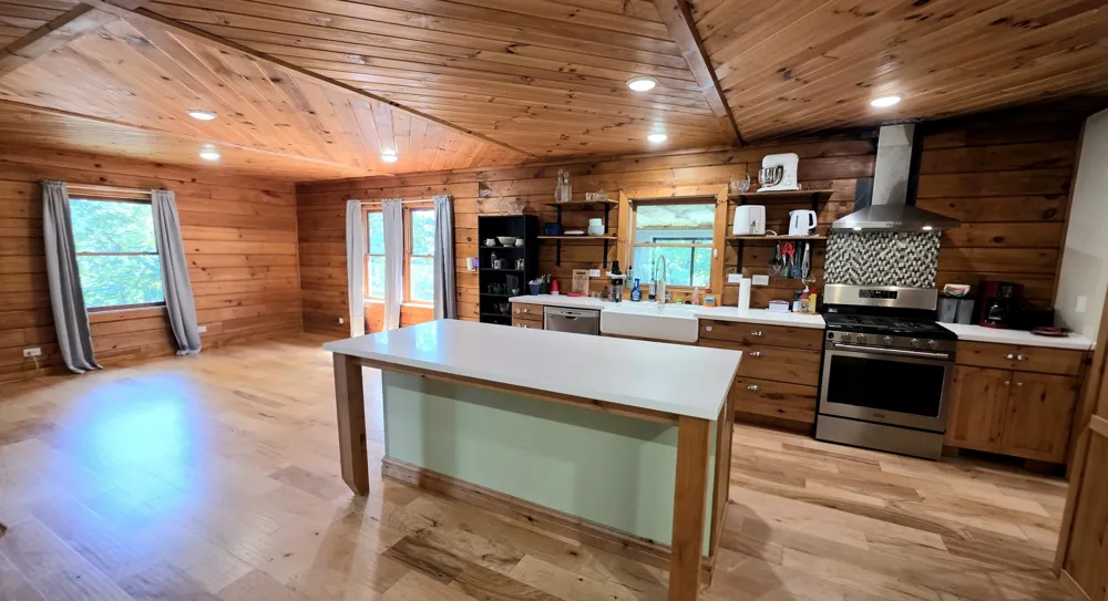 160 Poplar Dr Buchanan, TN 38222