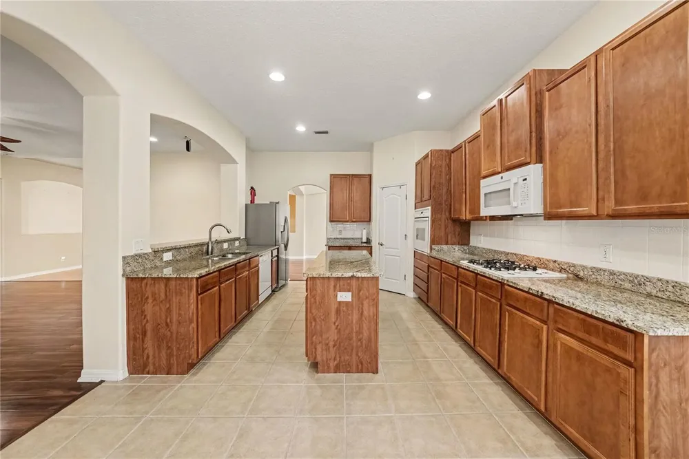 316 HARTS OAK PLACE Seffner, FL 33584