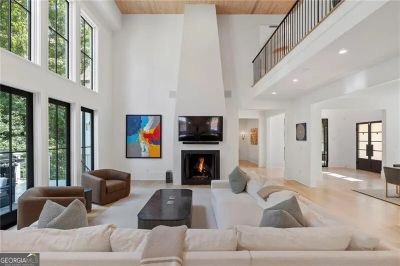 4847 Lake Forrest DR Sandy Springs, GA 30342