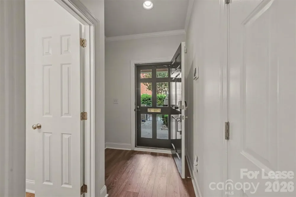 338 Settlers Lane Charlotte, NC 28202