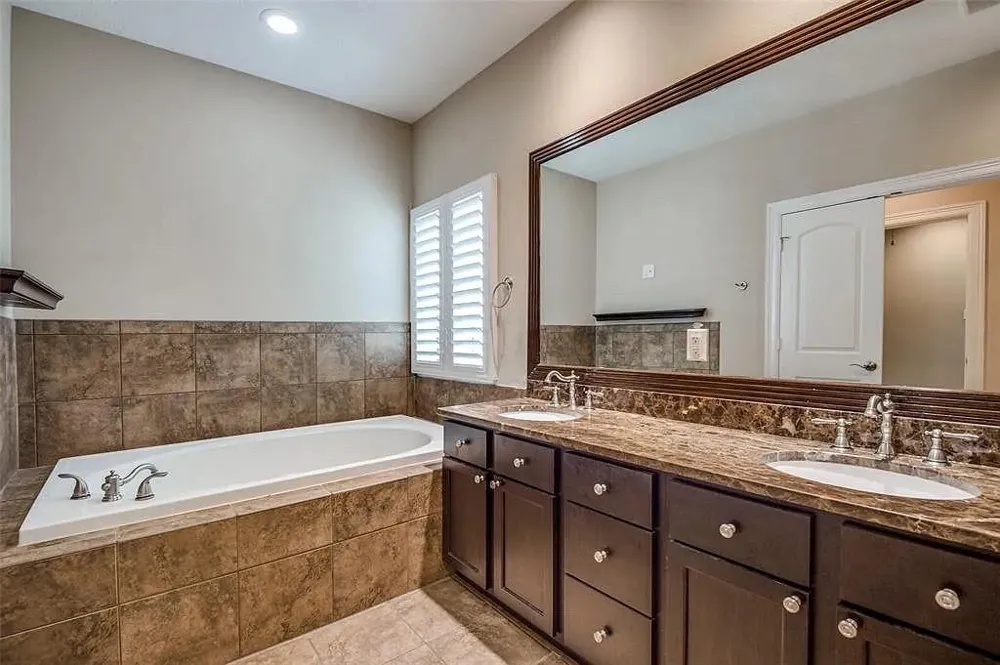 1126 Hempstead Villa Lane Houston, TX 77008