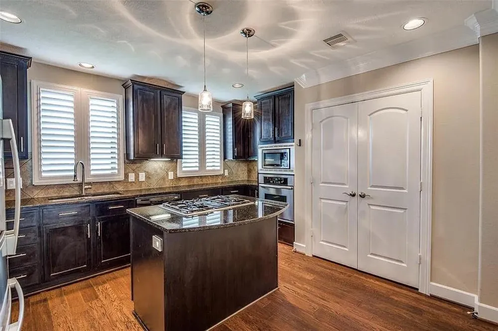 1126 Hempstead Villa Lane Houston, TX 77008