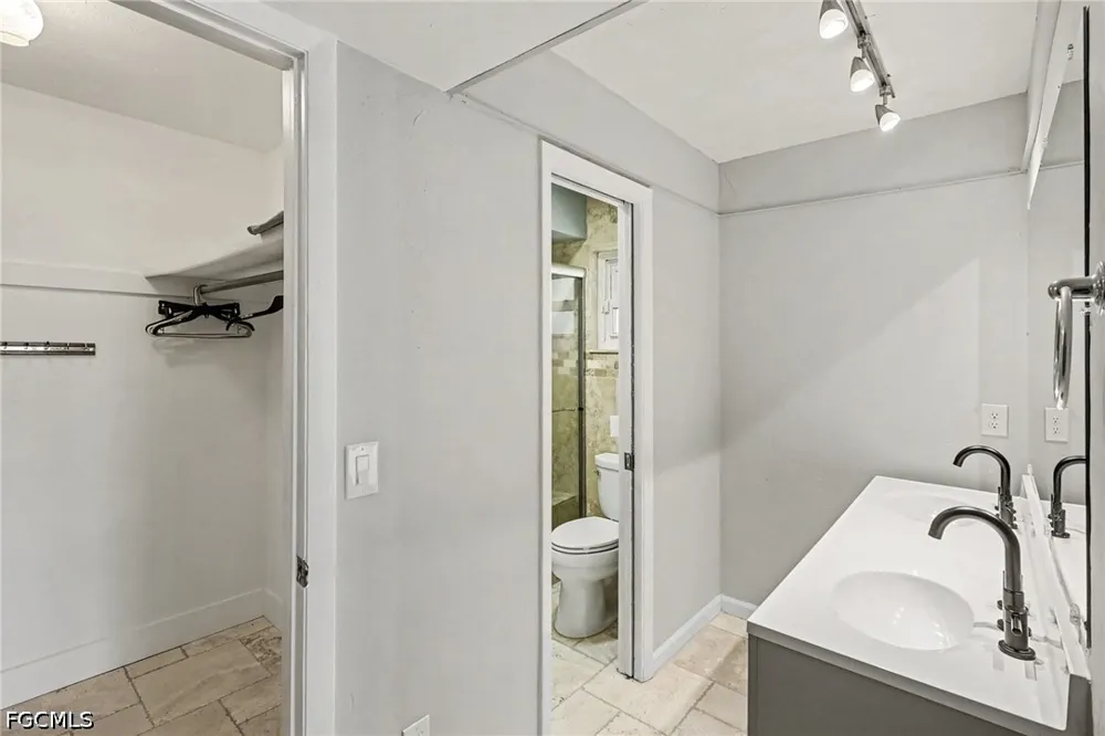 Traverse Drive Alva, FL 33920