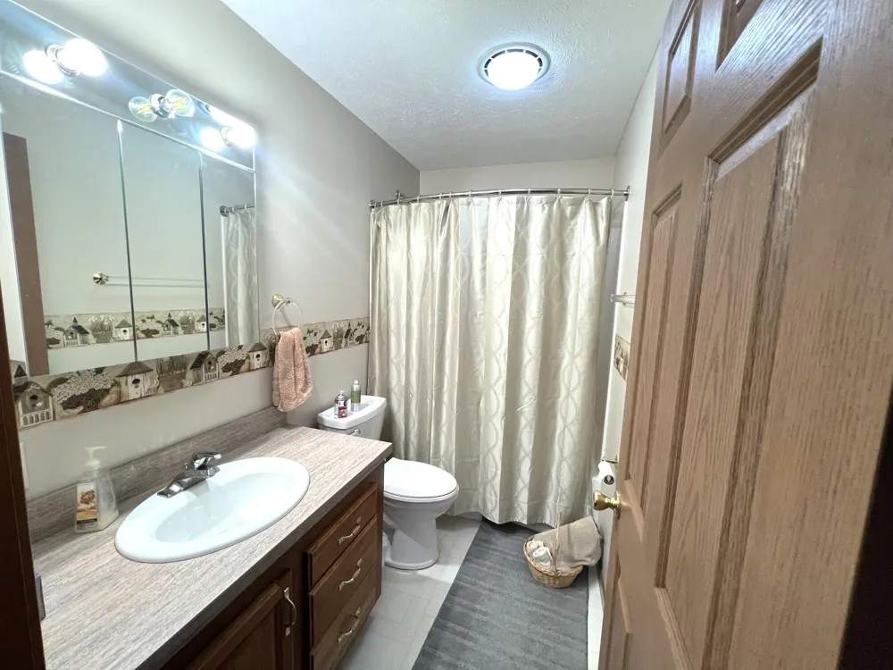 58310 E Clear Lake Road Fabius Township, MI 49093