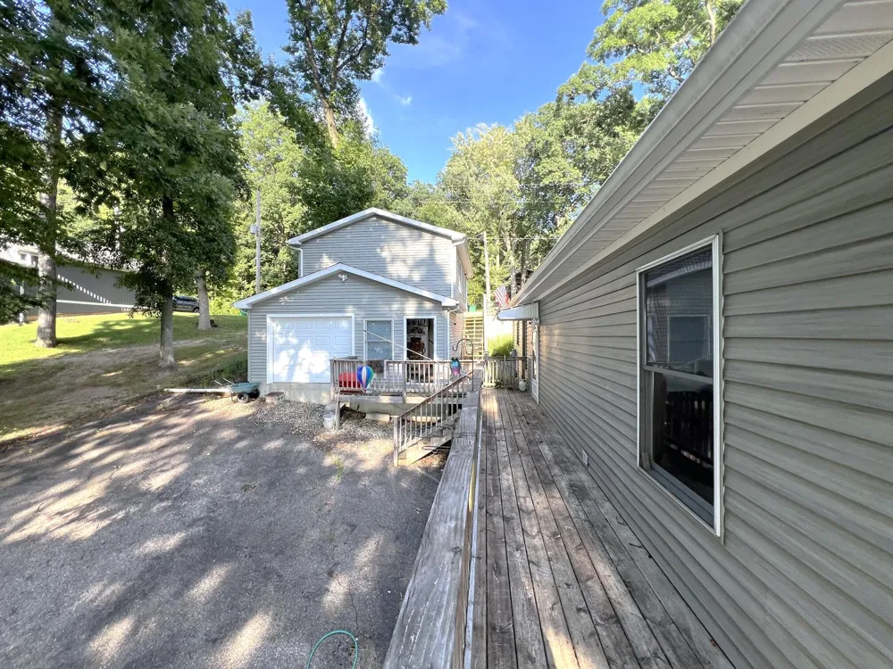 58310 E Clear Lake Road Fabius Township, MI 49093
