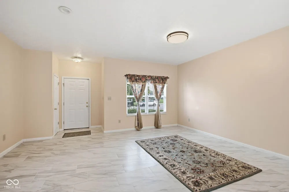 5416 Himalayan Drive Indianapolis, IN 46239