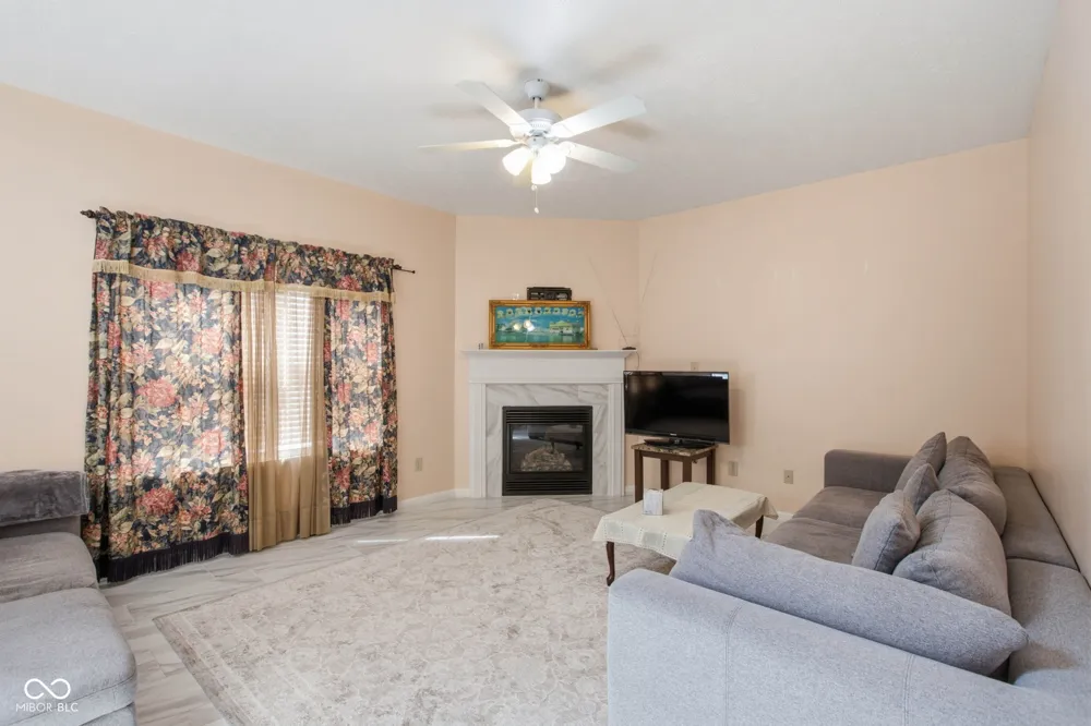 5416 Himalayan Drive Indianapolis, IN 46239