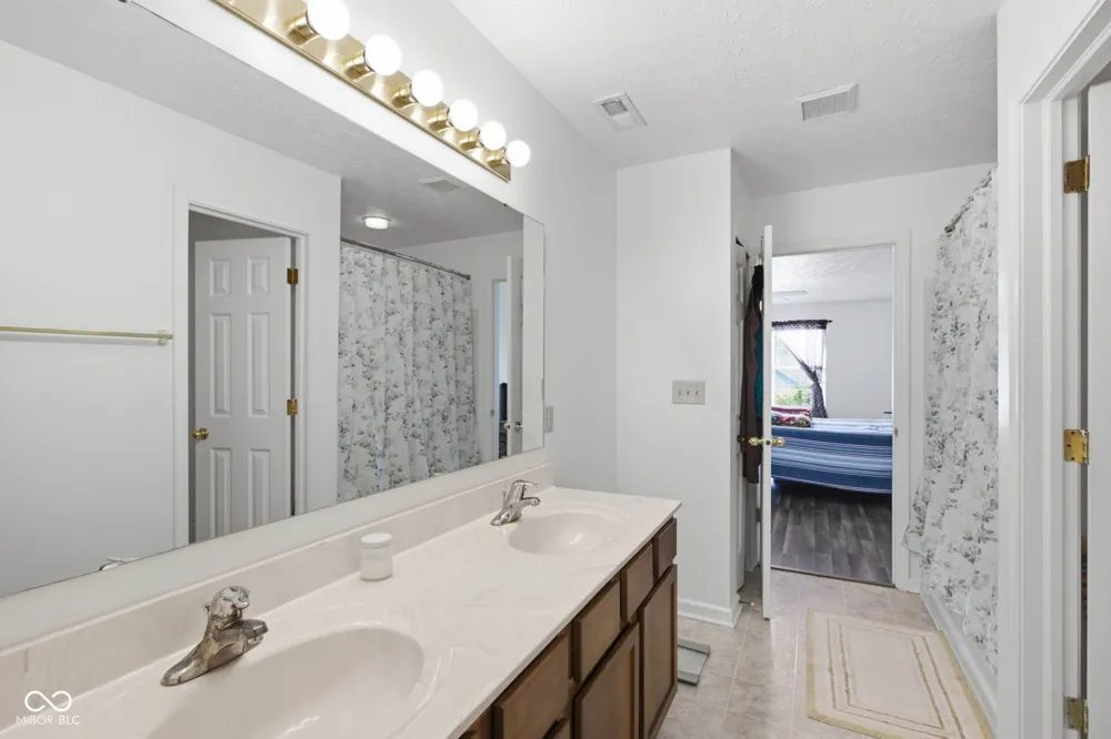 5416 Himalayan Drive Indianapolis, IN 46239