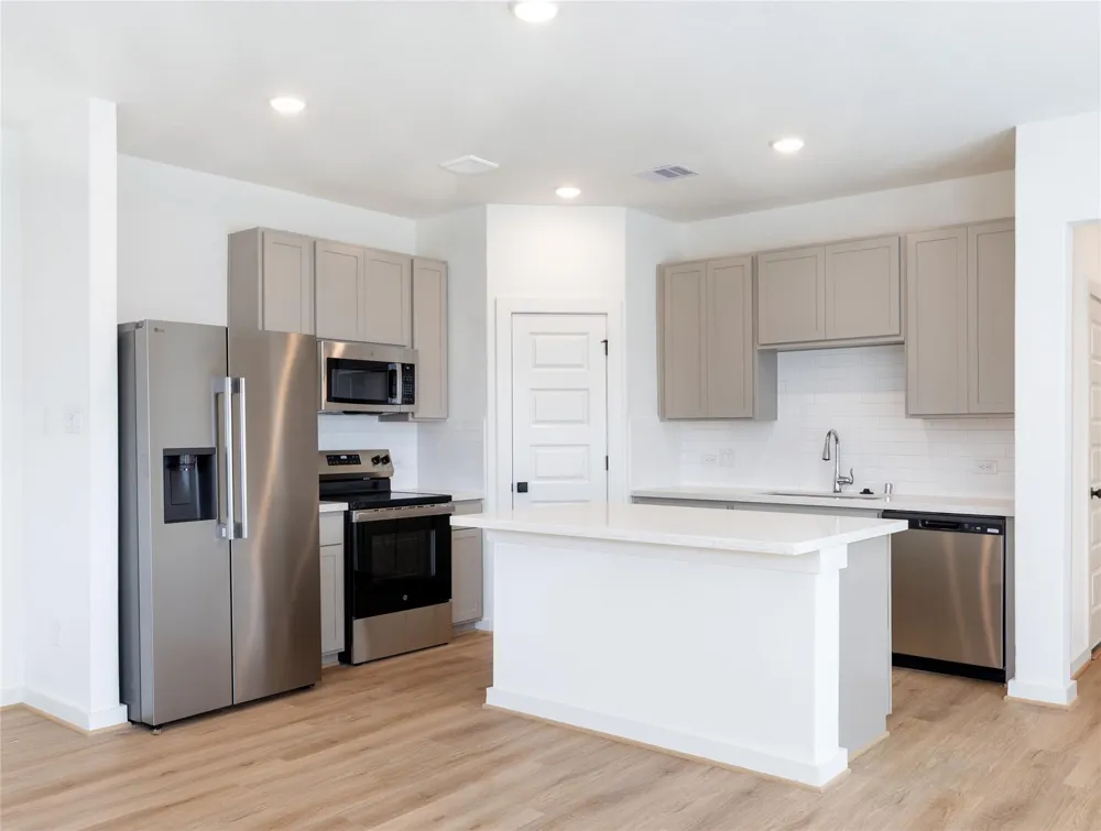1993 Longmire Villas Court Conroe, TX 77304