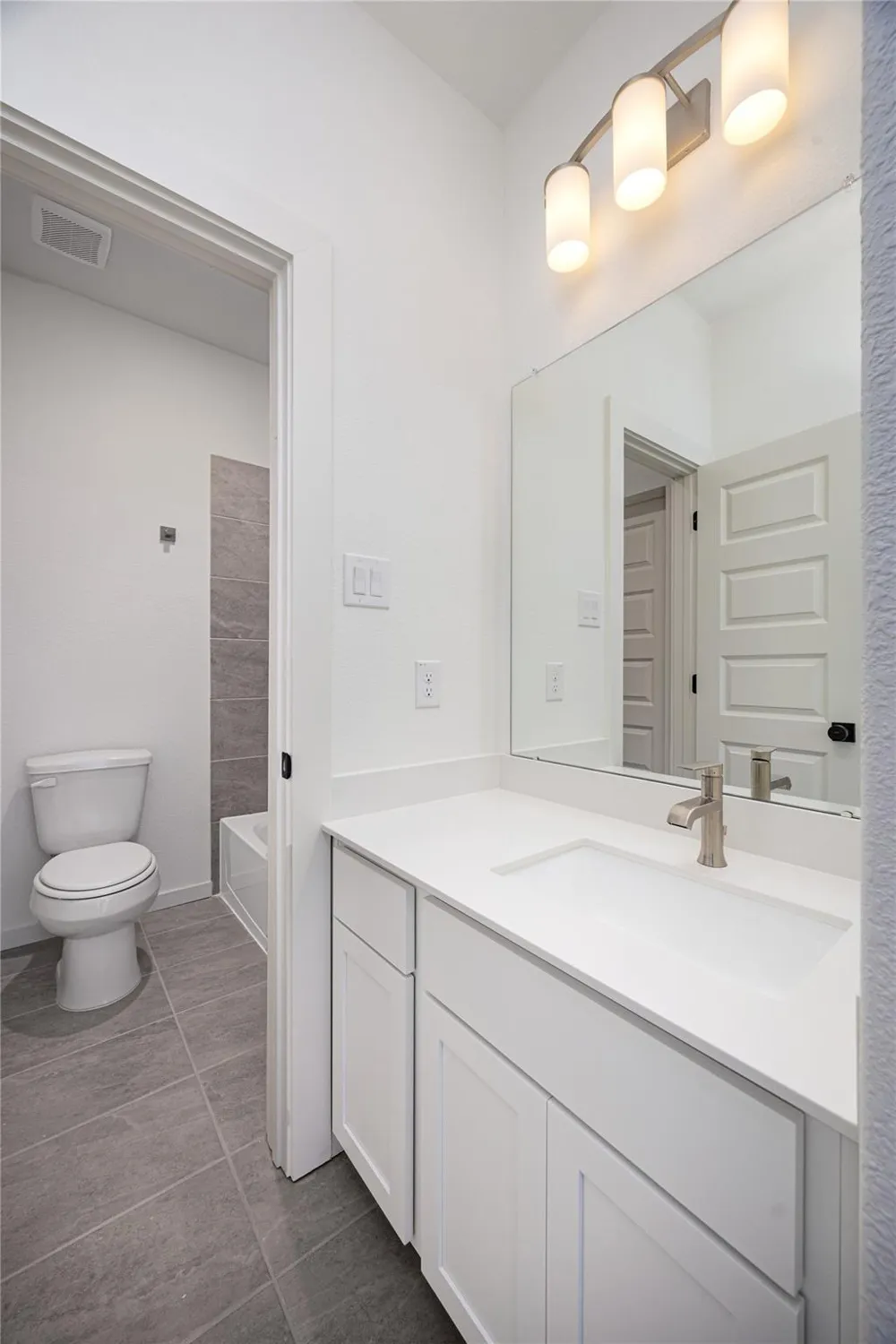 1993 Longmire Villas Court Conroe, TX 77304