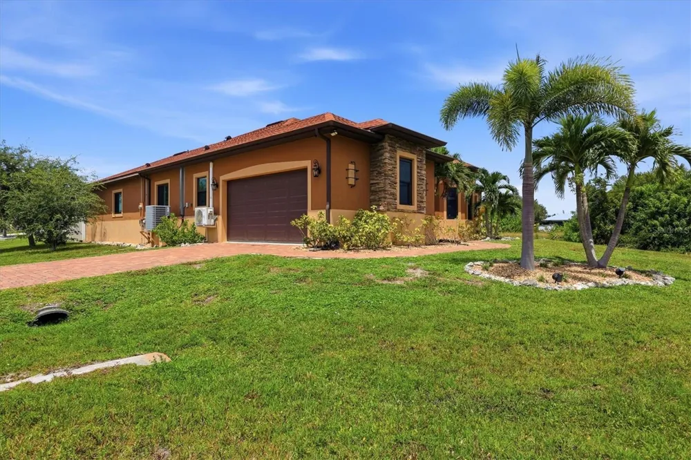 10393 HARLINGEN ST Port Charlotte, FL 33981