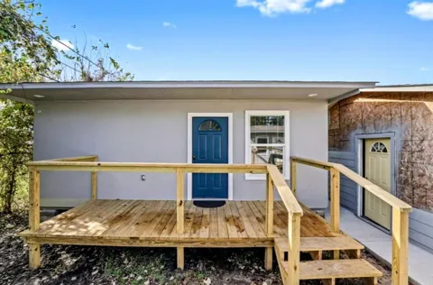 12918 Peggys Lane #B