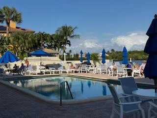 632 Snug Harbor Drive #D6 Boynton Beach, FL 33435