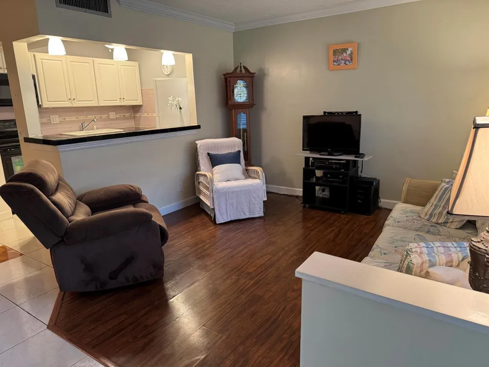 632 Snug Harbor Drive #D6 Boynton Beach, FL 33435