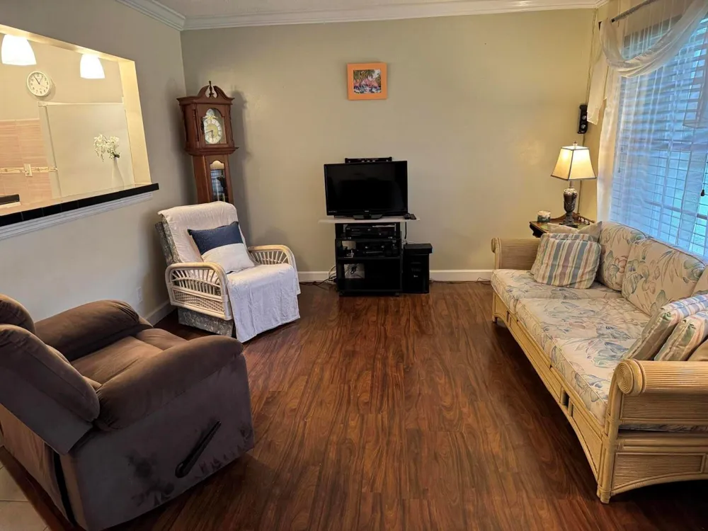632 Snug Harbor Drive #D6 Boynton Beach, FL 33435