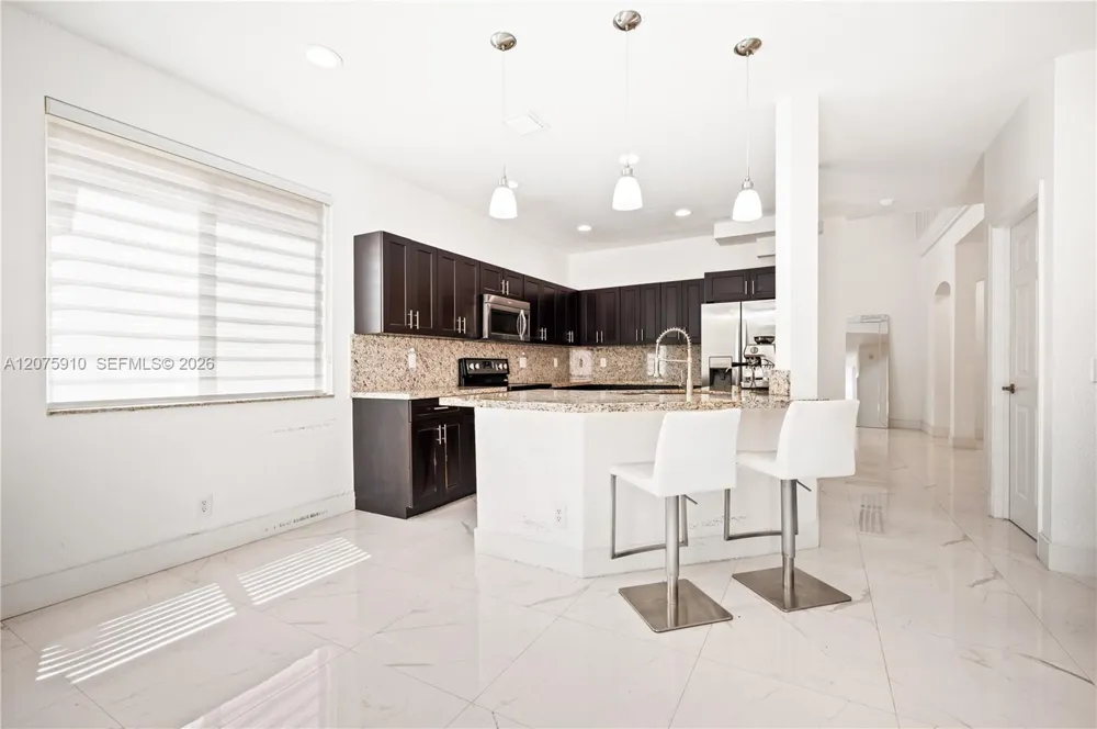 445 Conservation Dr Weston, FL 33327