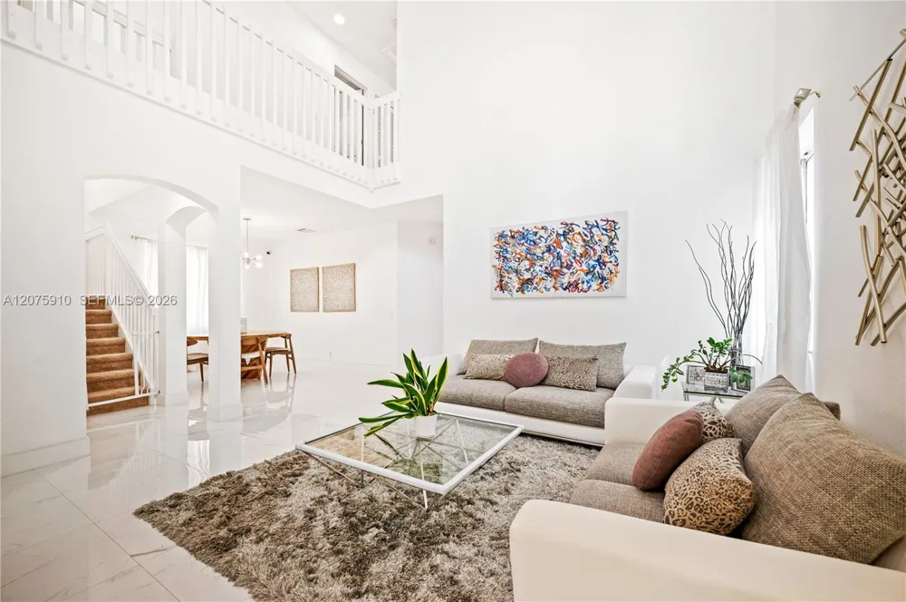 445 Conservation Dr Weston, FL 33327