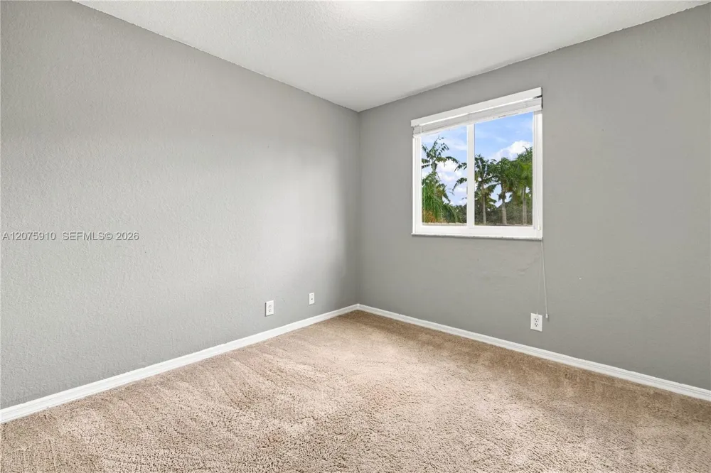 445 Conservation Dr Weston, FL 33327
