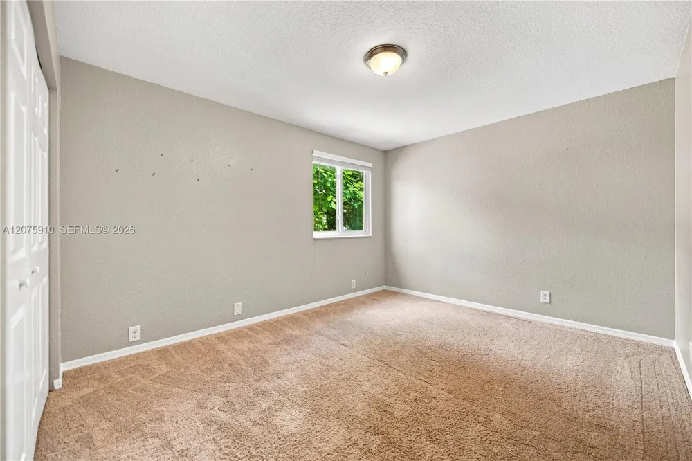 445 Conservation Dr Weston, FL 33327