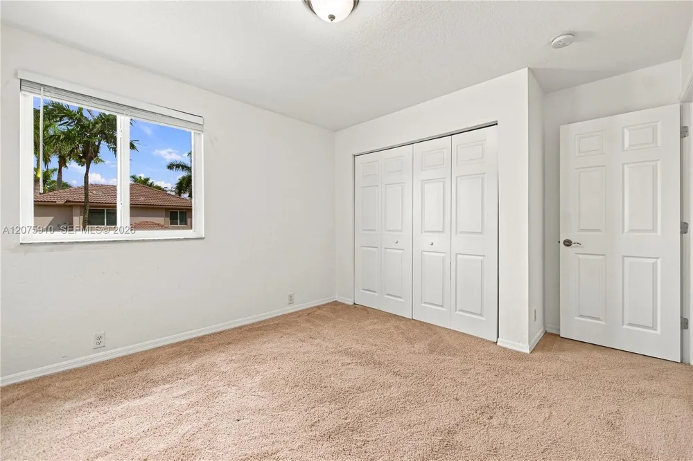 445 Conservation Dr Weston, FL 33327