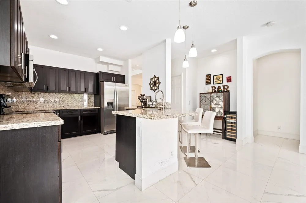 445 Conservation Dr Weston, FL 33327