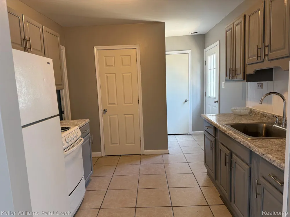 70190 Main Street #3 Richmond City, MI 48062