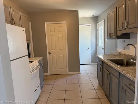 70190 Main Street #3