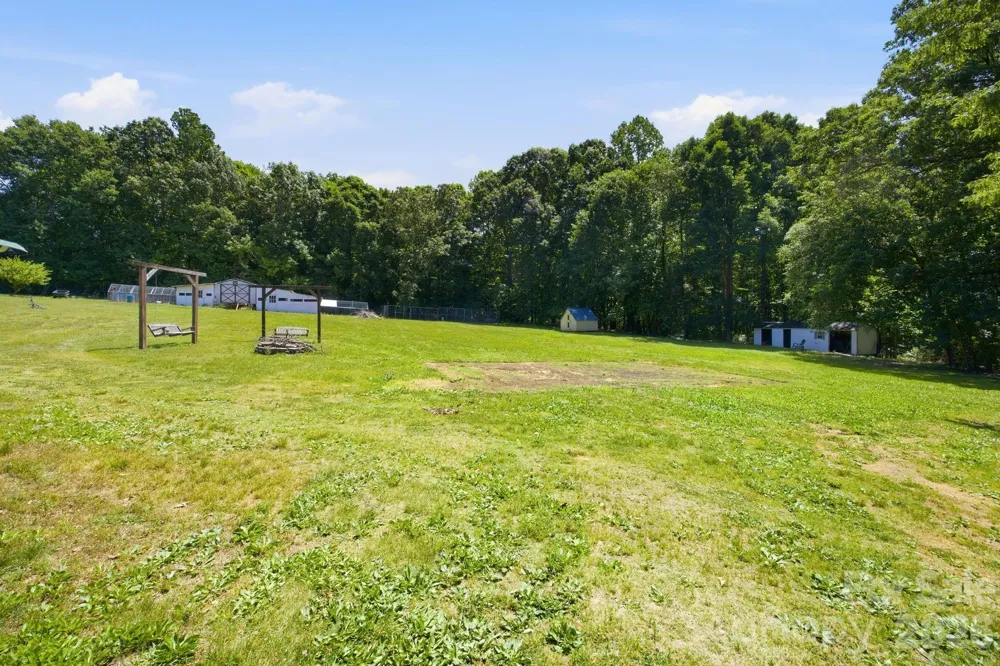 195 Azalea Road Mooresville, NC 28115