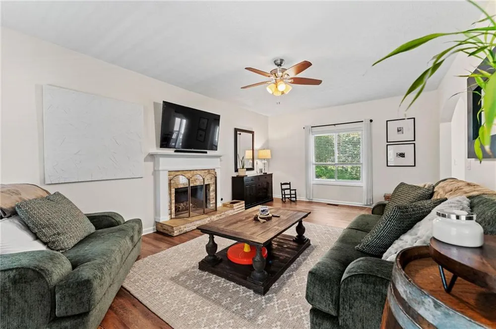 514 Rising Drive Woodstock, GA 30189