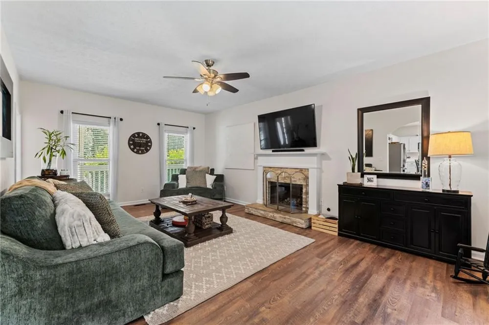 514 Rising Drive Woodstock, GA 30189