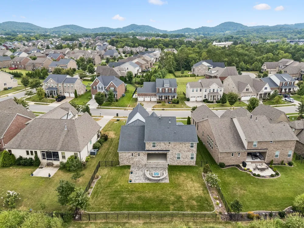 3231 Bradfield Dr Nolensville, TN 37135
