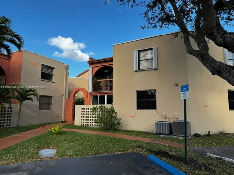 10257 NW 9th St Cir #102-10