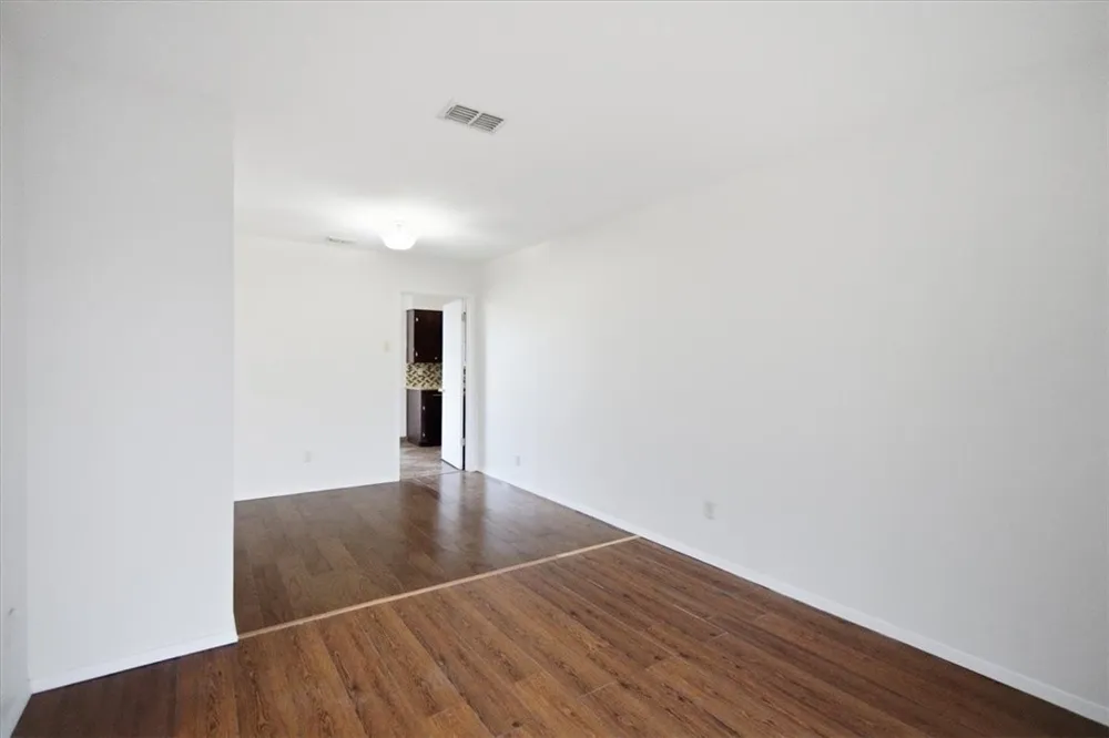 301 Pasadena Drive Kingsville, TX 78363