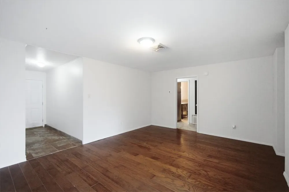 301 Pasadena Drive Kingsville, TX 78363