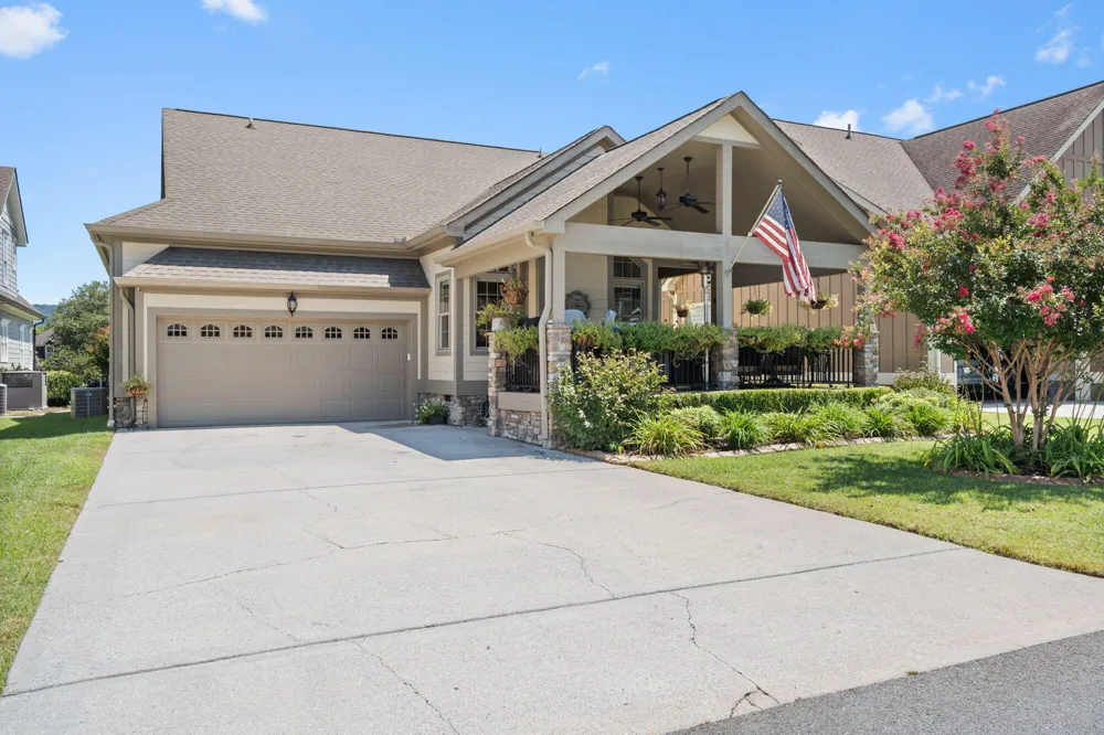 8961 Gentle Mist Circle Ooltewah, TN 37363