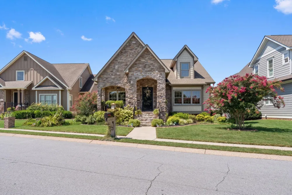 8961 Gentle Mist Circle Ooltewah, TN 37363